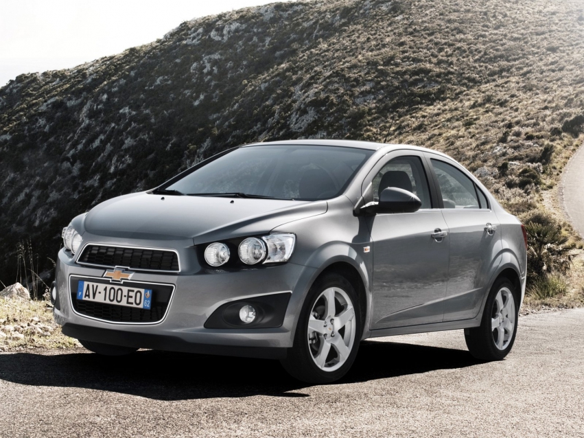 Авто обои Chevrolet Aveo Sedan 2011