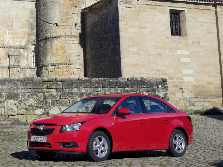 Авто обои Chevrolet Cruze Sedan 2010