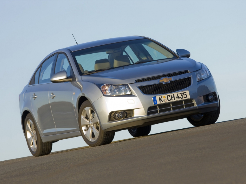 Авто обои Chevrolet Cruze Sedan 2010