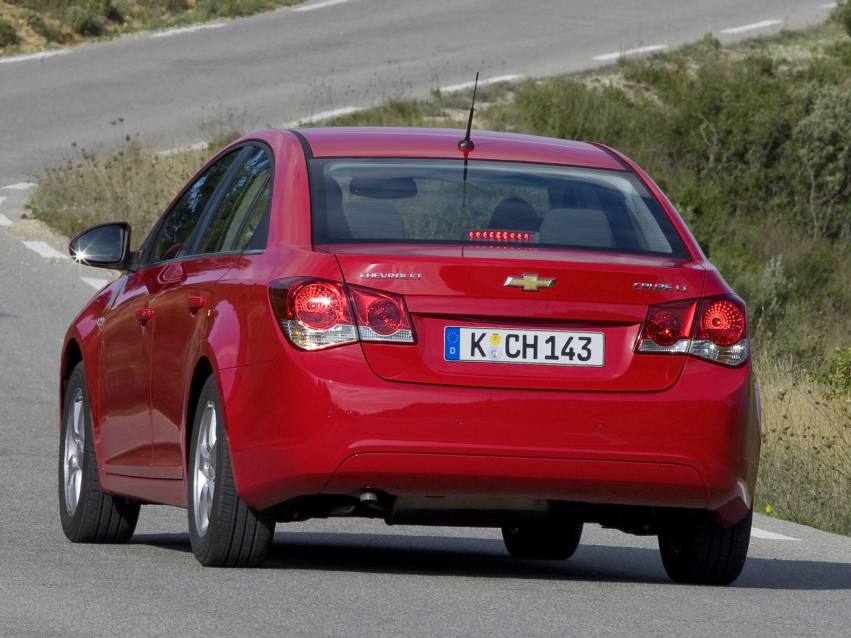 Авто обои Chevrolet Cruze Sedan 2010