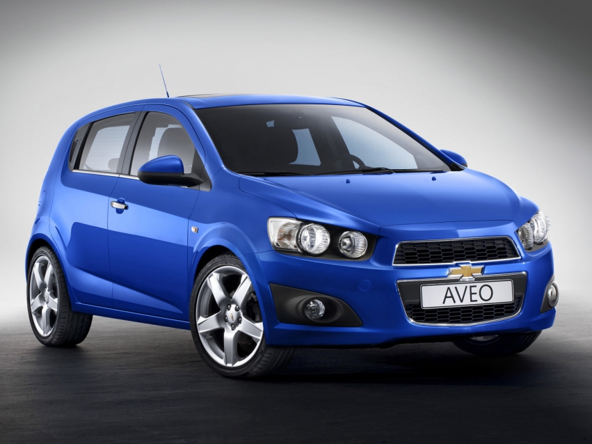 Авто обои Chevrolet Aveo Hatchback 2011