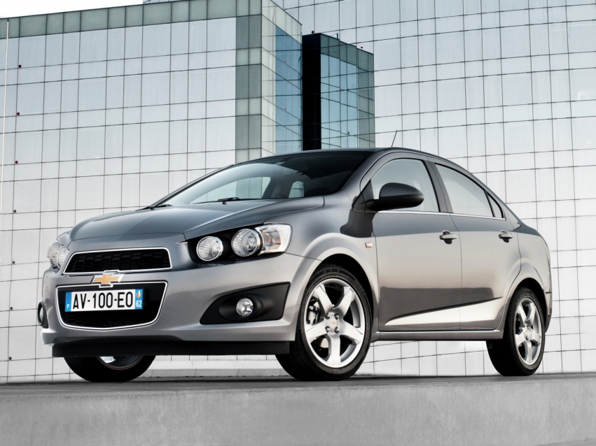 Авто обои Chevrolet Aveo Sedan 2011