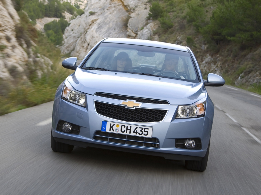 Авто обои Chevrolet Cruze Sedan 2010