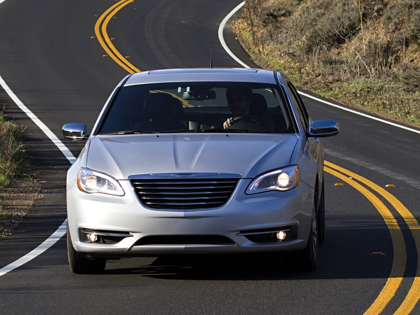 Авто обои Chrysler 200 Sedan 2010