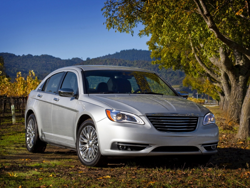 Авто обои Chrysler 200 Sedan 2010