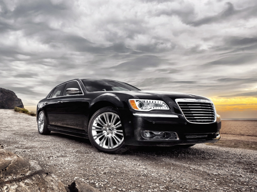 Авто обои Chrysler 300 Sedan 2011