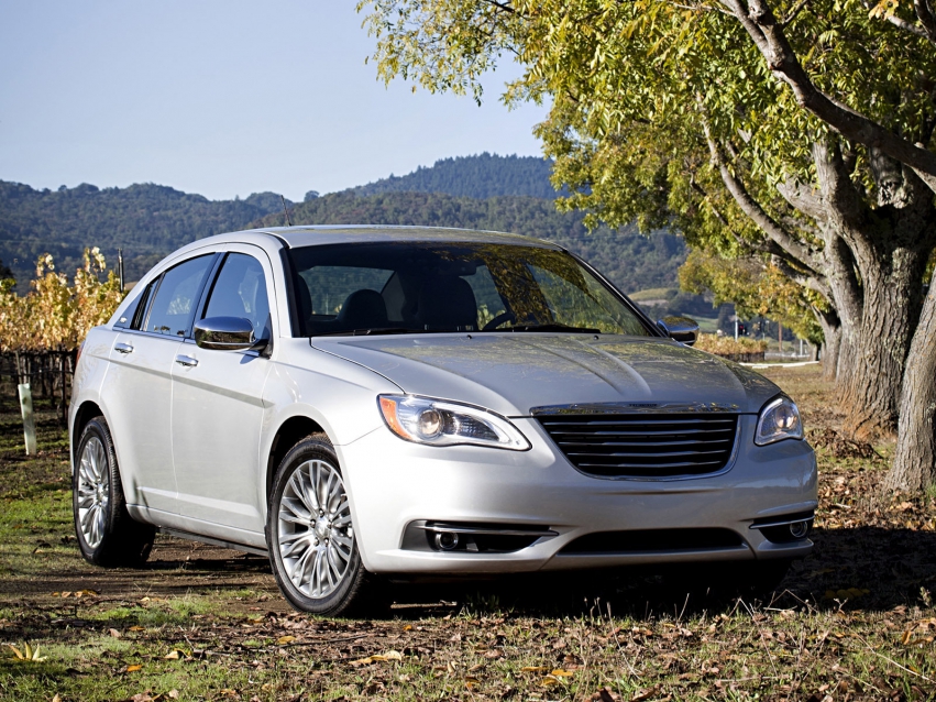 Авто обои Chrysler 200 Sedan 2010