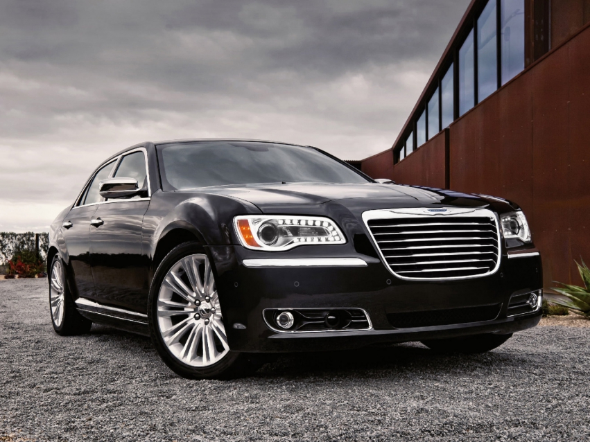 Авто обои Chrysler 300 Sedan 2011