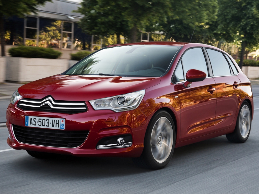 Авто обои Citroen C4 Hatchback 2010