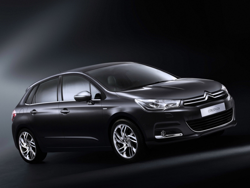 Авто обои Citroen C4 Hatchback 2010