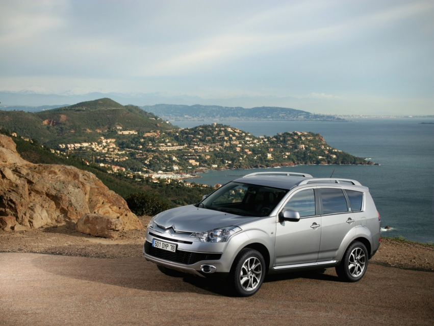 Авто обои Citroen C-Crosser 2008-2011