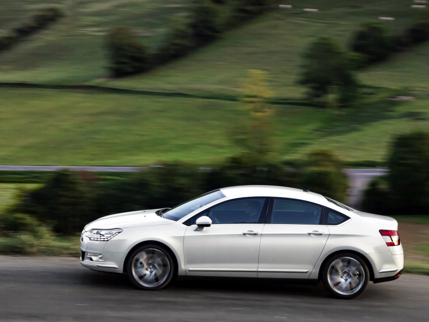 Авто обои Citroen C5 Sedan 2011