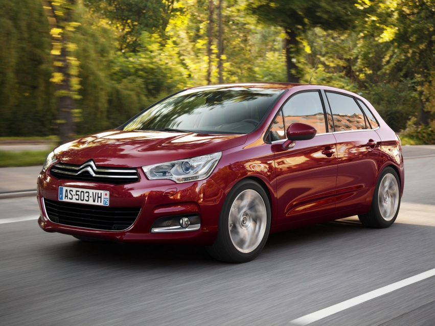 Авто обои Citroen C4 Hatchback 2010