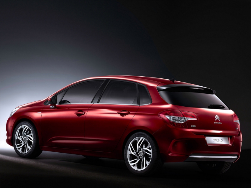 Авто обои Citroen C4 Hatchback 2010