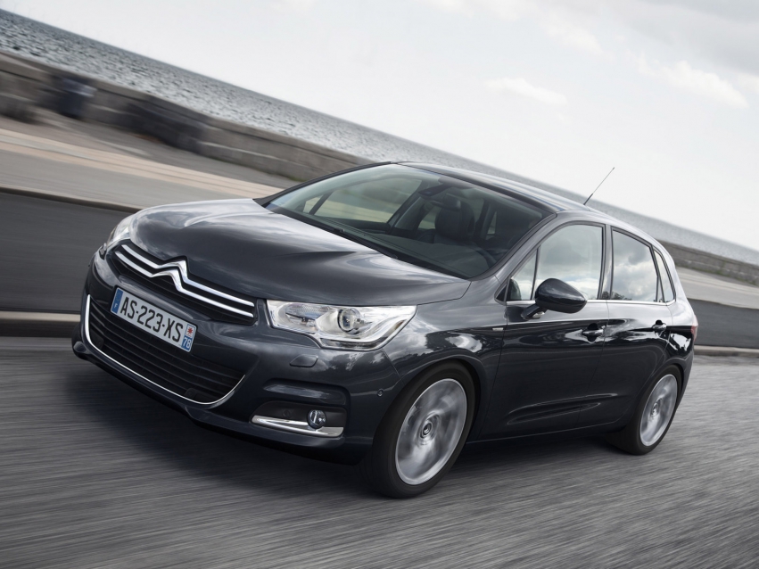 Авто обои Citroen C4 Hatchback 2010