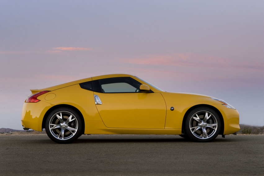 Авто обои Nissan Nissan 370Z 2010