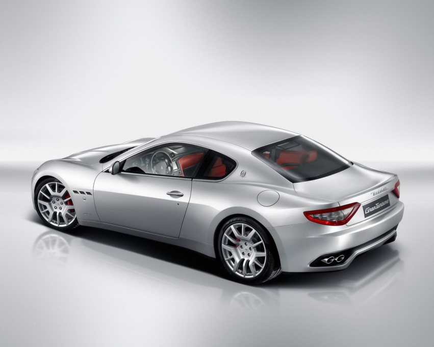 Авто обои Maserati Maserati GranTurismo Coupe 2007