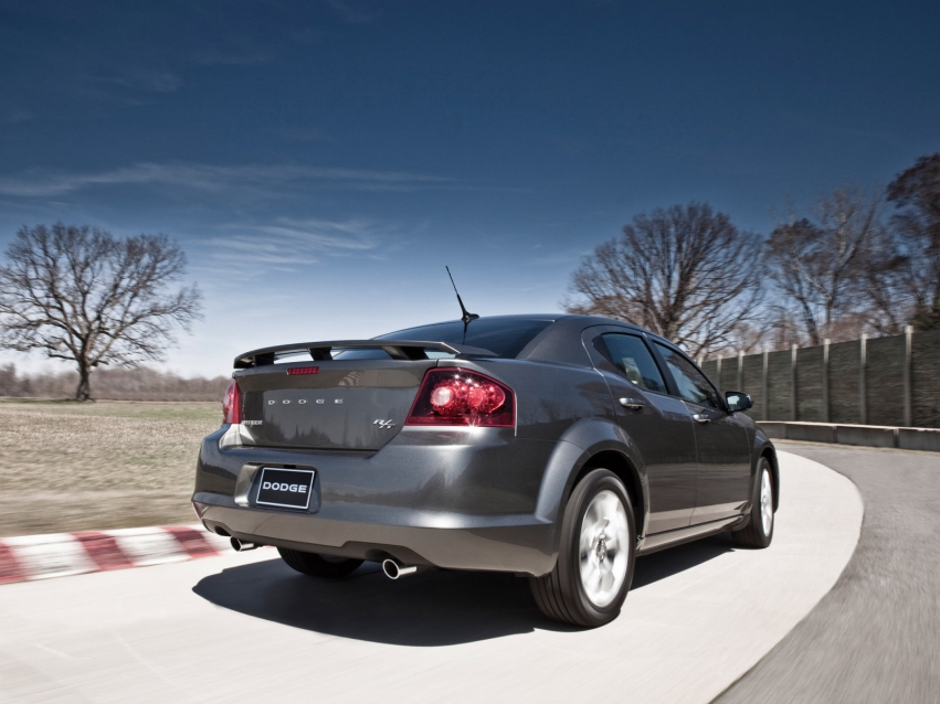 Авто обои Dodge Avenger Sedan 2010