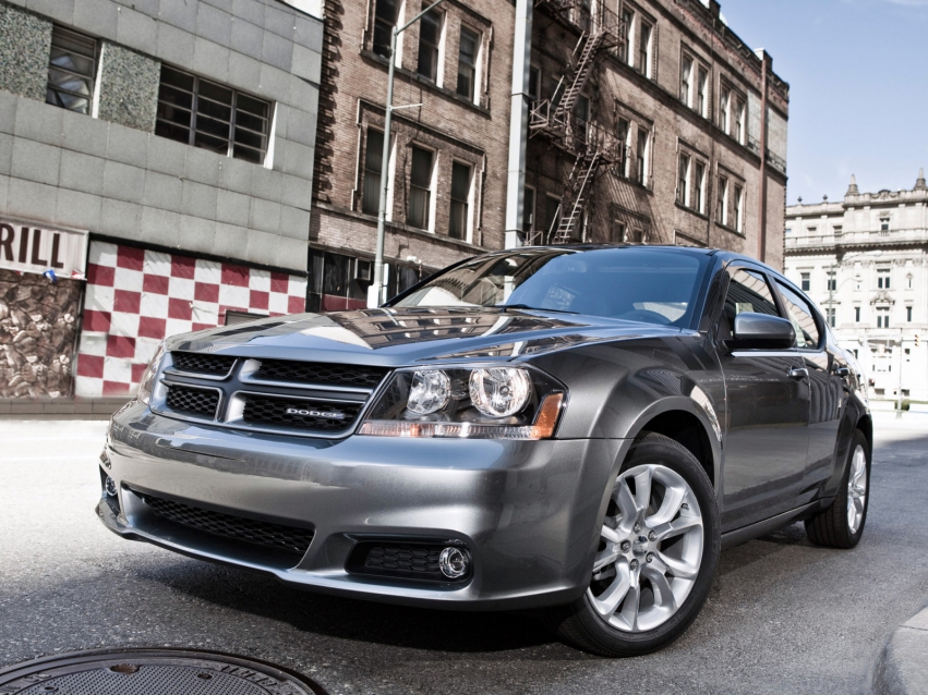 Авто обои Dodge Avenger Sedan 2010