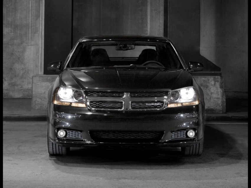 Авто обои Dodge Avenger Sedan 2010