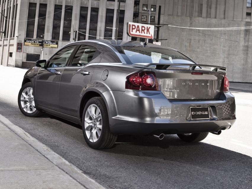 Авто обои Dodge Avenger Sedan 2010