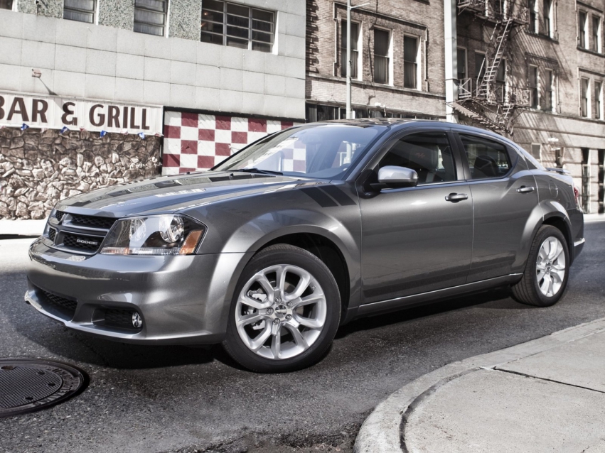 Авто обои Dodge Avenger Sedan 2010