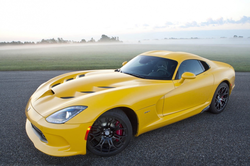 Авто обои Dodge SRT Viper 2013