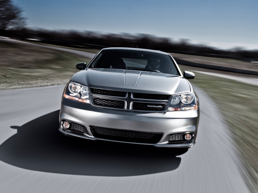 Авто обои Dodge Avenger Sedan 2010