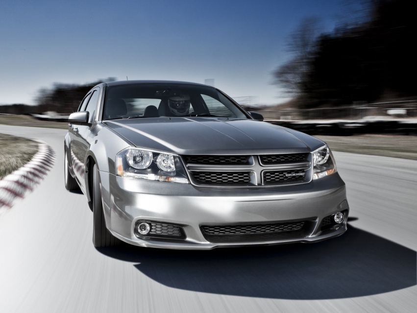 Авто обои Dodge Avenger Sedan 2010