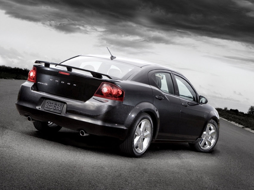 Авто обои Dodge Avenger Sedan 2010