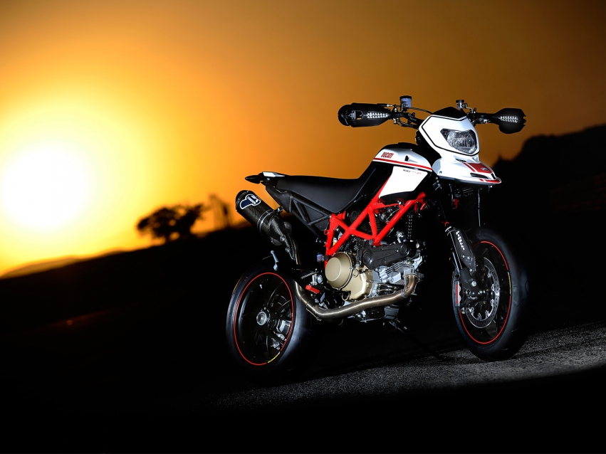 Мото обои Ducati Hypermotard 1100 Evo SP