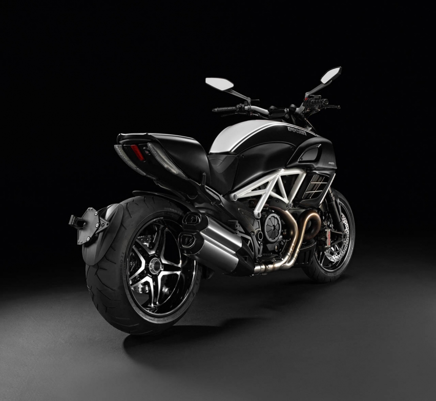 Мото обои Ducati Diavel AMG Special Edition