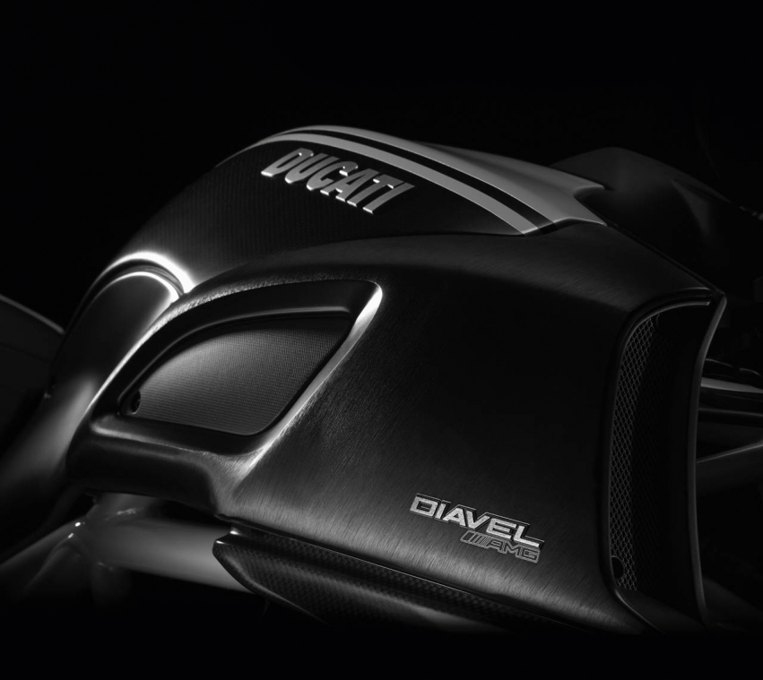 Мото обои Ducati Diavel AMG Special Edition