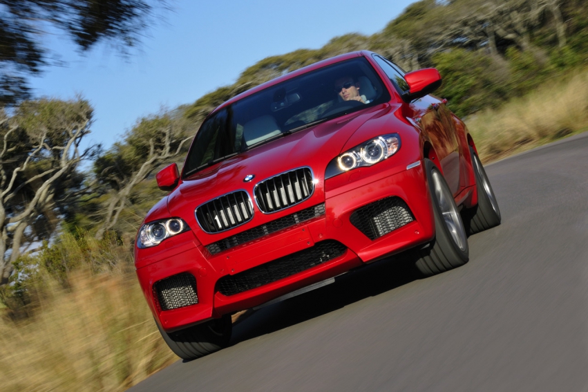 Авто обои BMW X6 M 