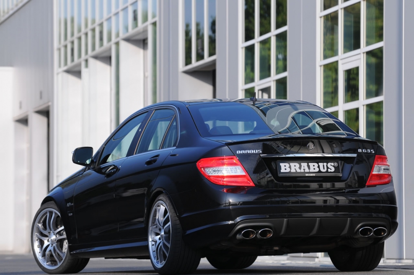 Авто обои Mercedes-Benz BRABUS C63 AMG