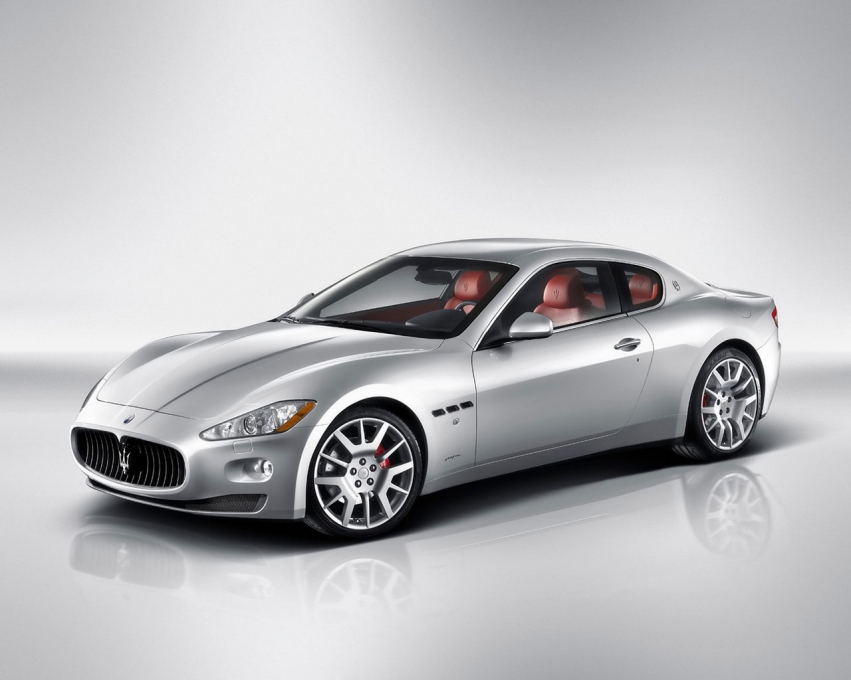 Авто обои Maserati Maserati GranTurismo Coupe 2007