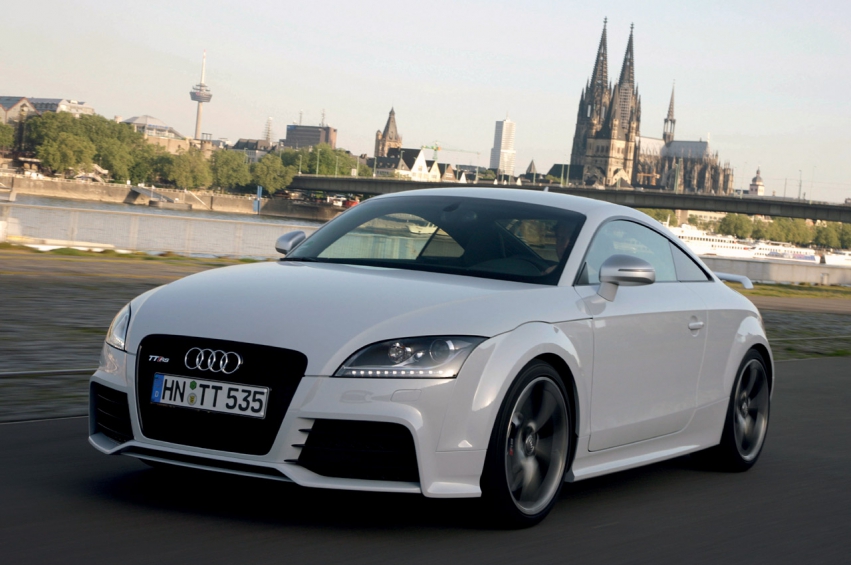 Авто обои Audi TT RS 2010