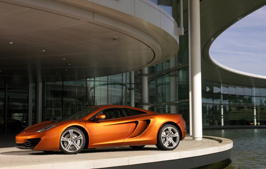 Авто обои McLaren MP4-12C