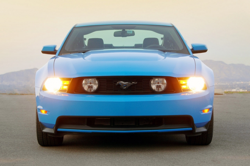 Авто обои Ford Ford Mustang GT 2010