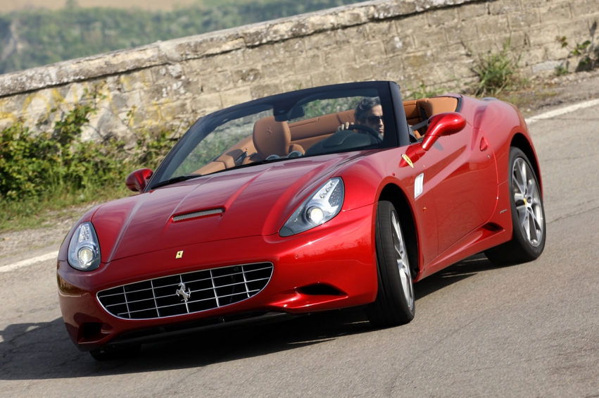 Авто обои Ferrari California 2013