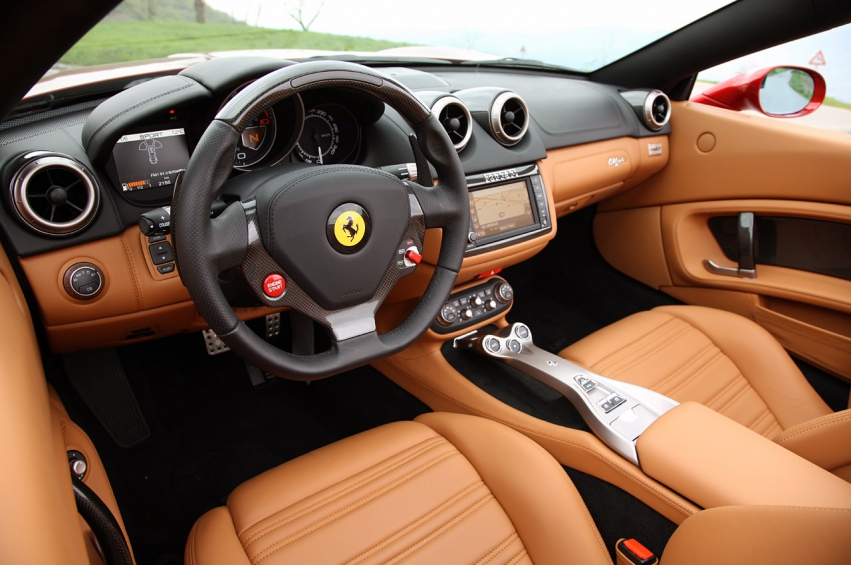 Авто обои Ferrari California 2013