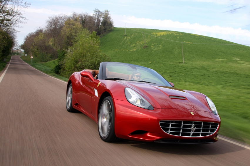 Авто обои Ferrari California 2013