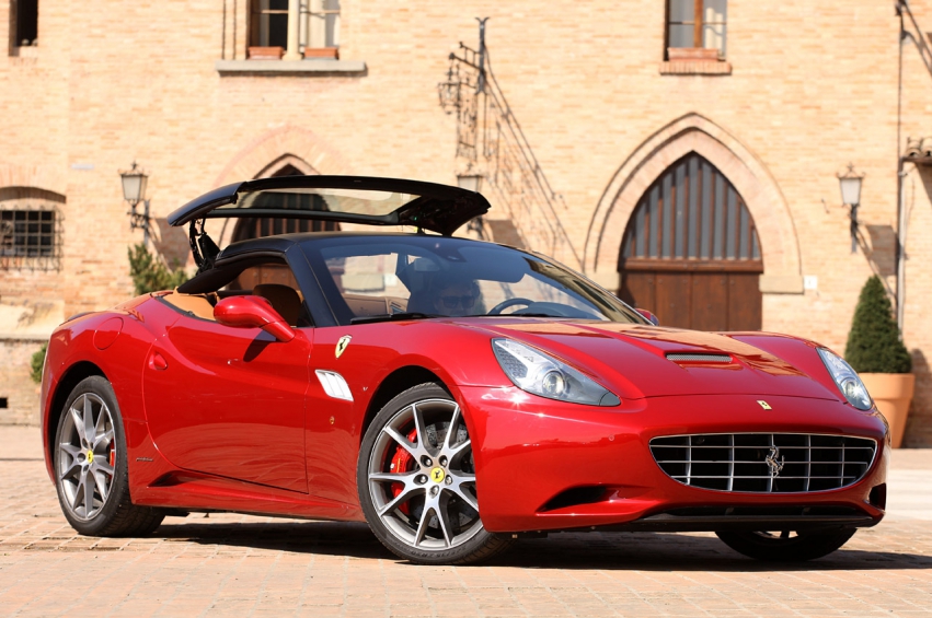 Авто обои Ferrari California 2013