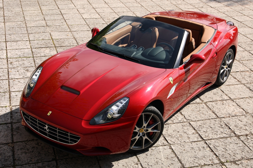 Авто обои Ferrari California 2013