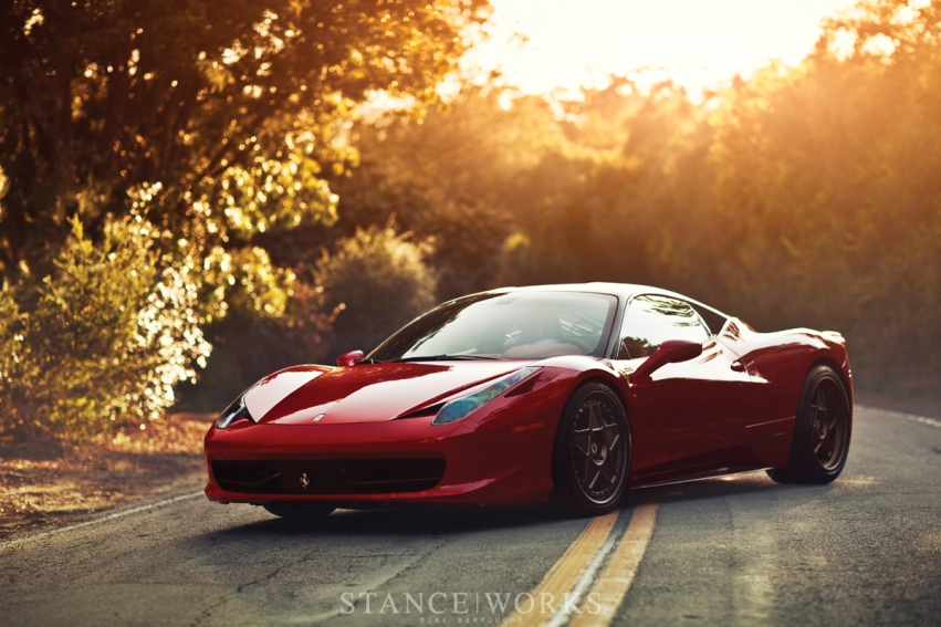 Авто обои Ferrari 458 Italia with HRE 505 Vintage Series Wheels