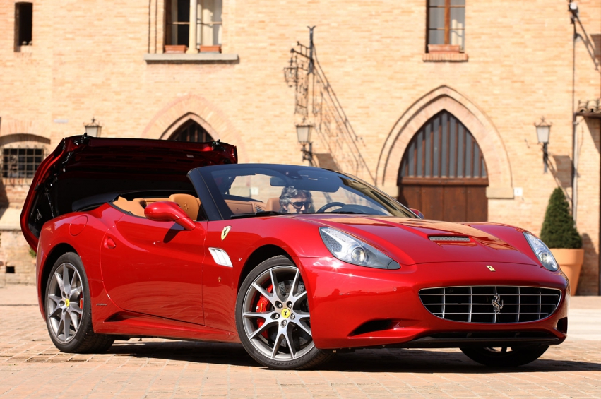 Авто обои Ferrari California 2013