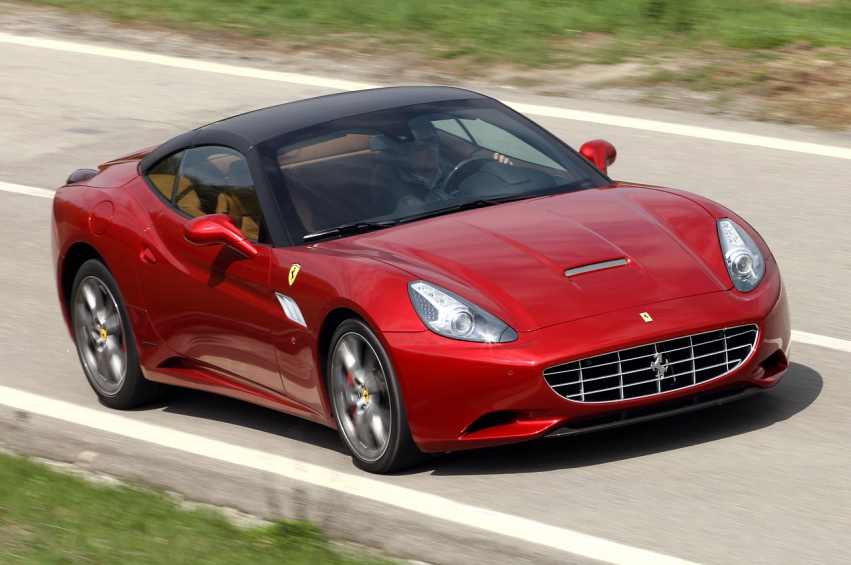 Авто обои Ferrari California 2013