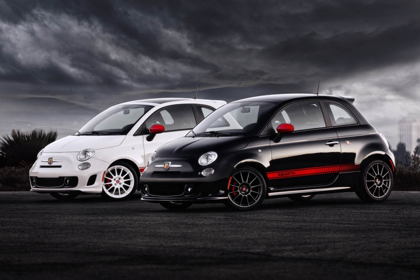 Авто обои Fiat 500 Abarth 2012