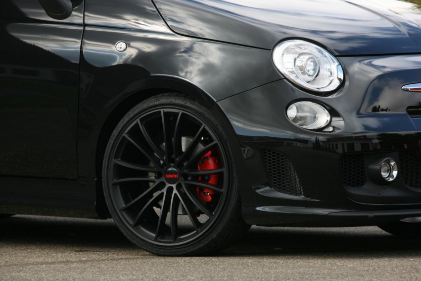 Авто обои Fiat NOVITEC Abarth 500