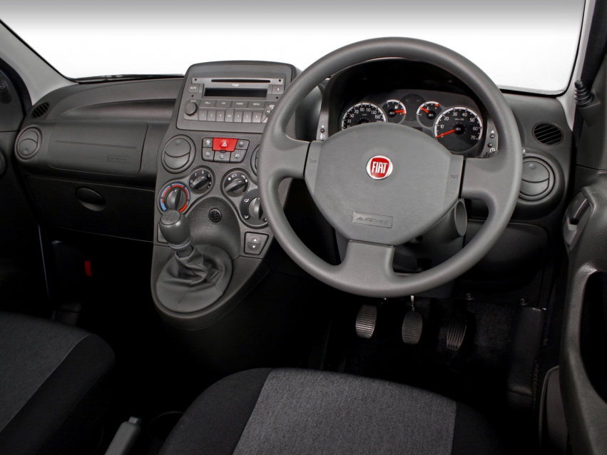 Авто обои Fiat Panda Hatchback 2011